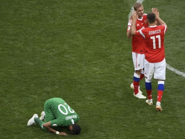 Chien thang cua tuyen Nga xat muoi vao vet thuong Italy va Ha Lan anh 1