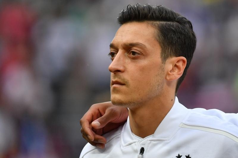 Hãy ghét Mesut Oezil khi còn có thể ảnh 3 Hay ghet Mesut Oezil khi con co the anh 3
