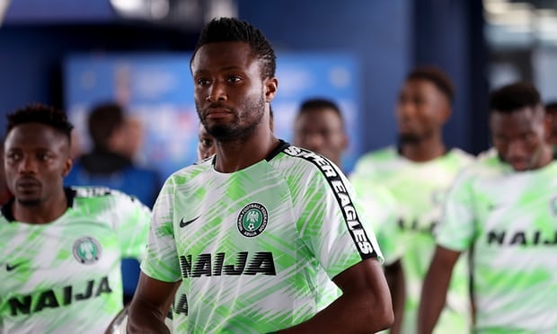 John Obi Mikel: 'Cha toi bi bat coc truoc tran gap Argentina' hinh anh