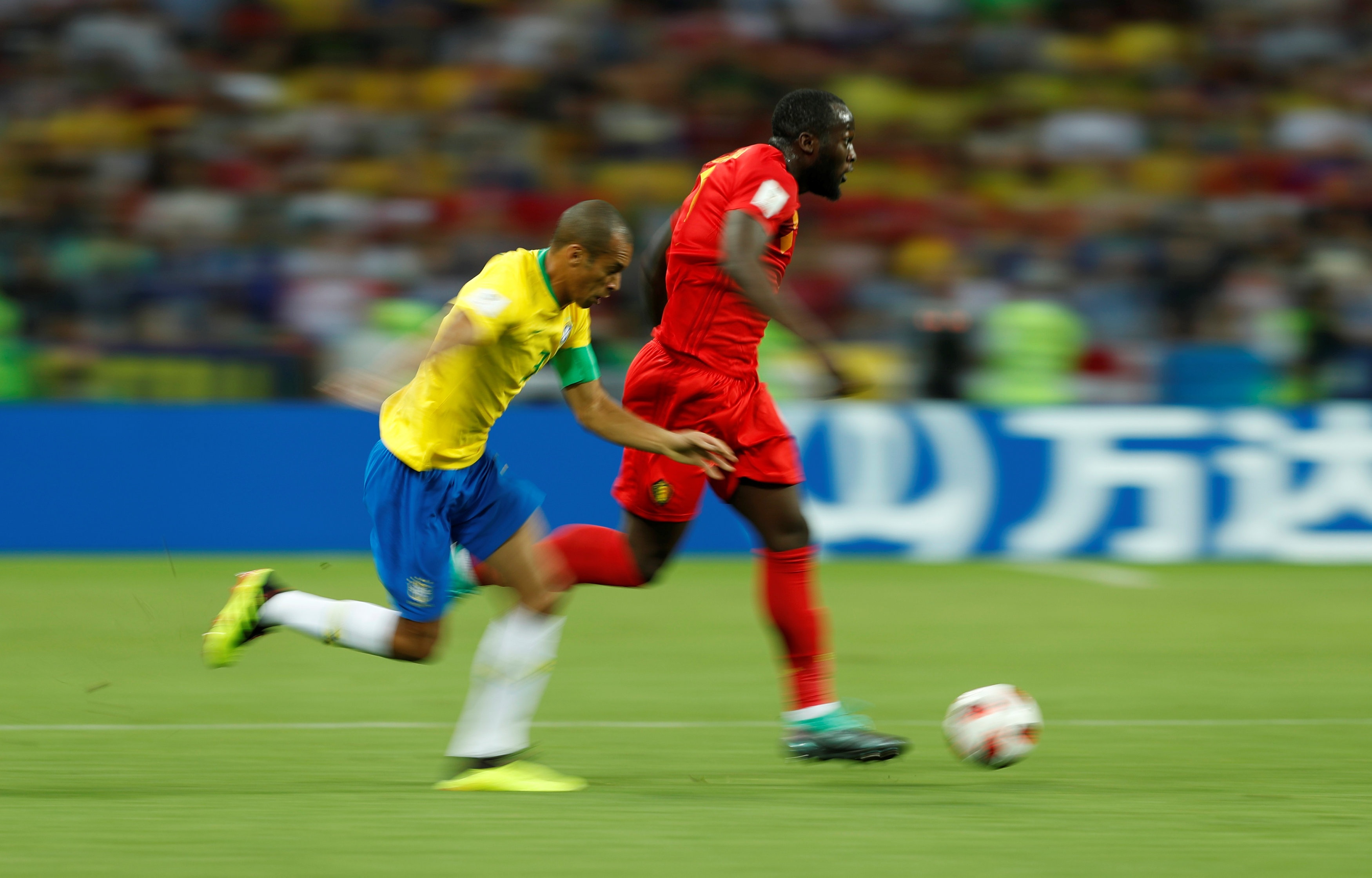 Romelu Lukaku,  dieu vu trong hinh hai 'quai vat' anh 2