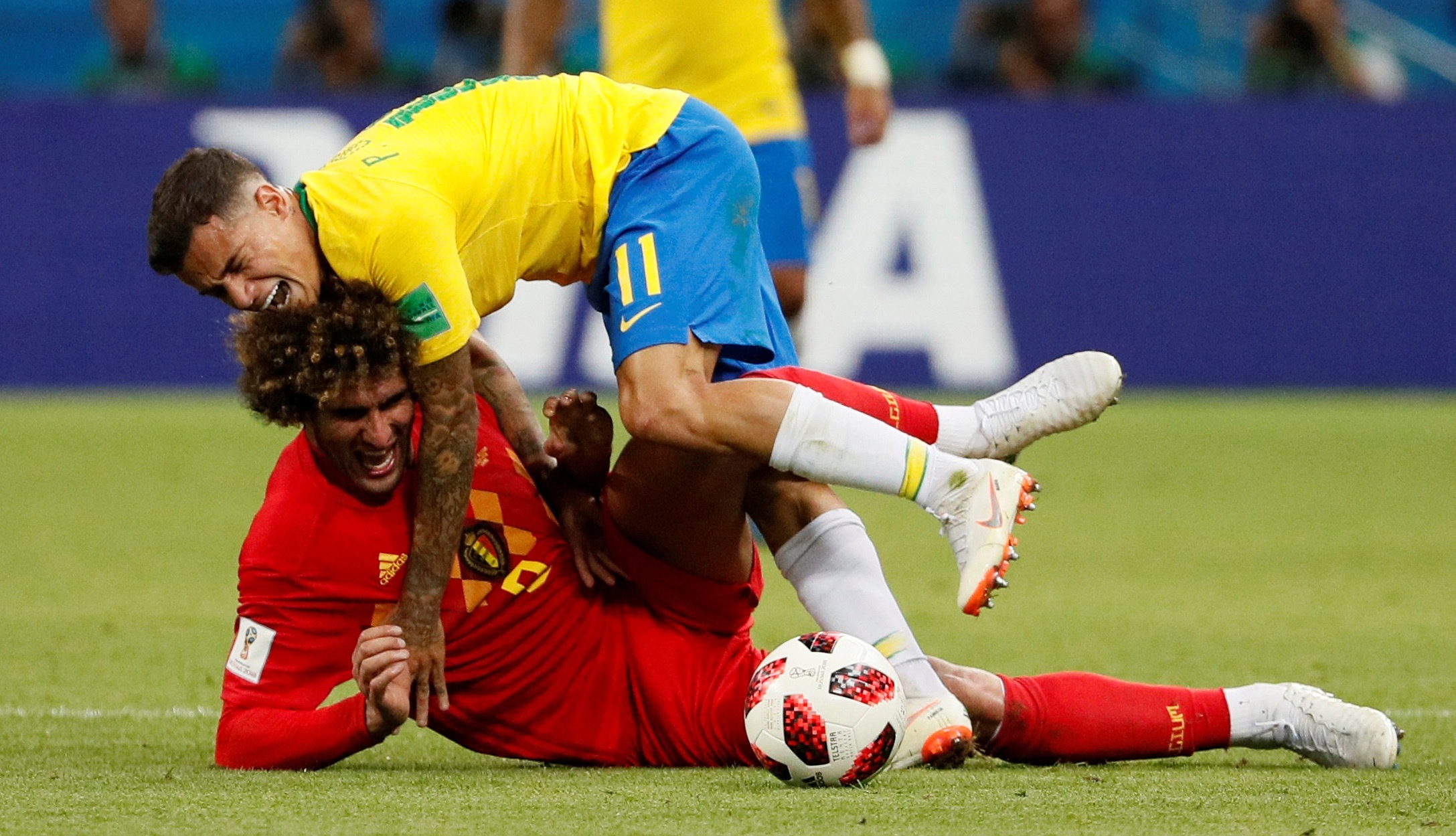 Neymar va cai gia cho tro 'cau be khoc soi' anh 4