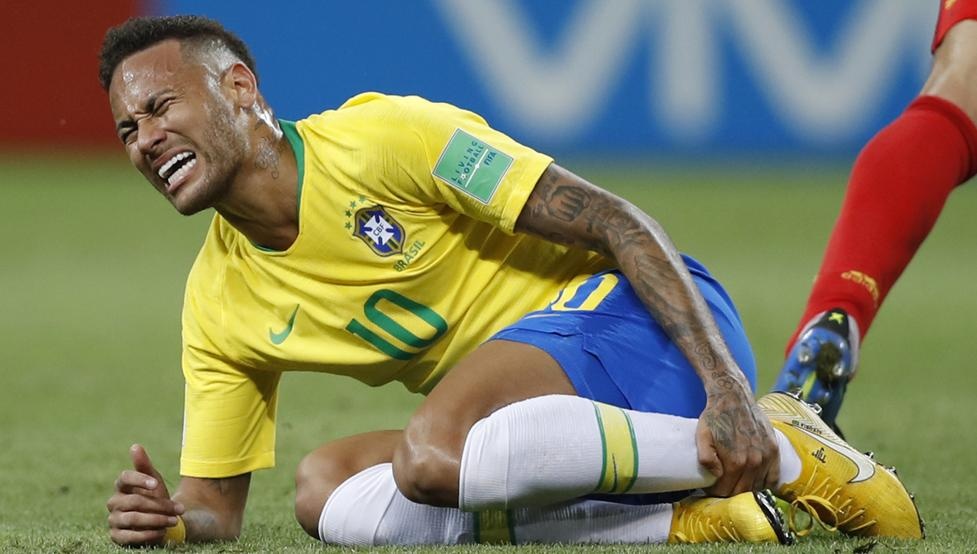 'Cop chet de da', Neymar roi World Cup de lai gi? hinh anh