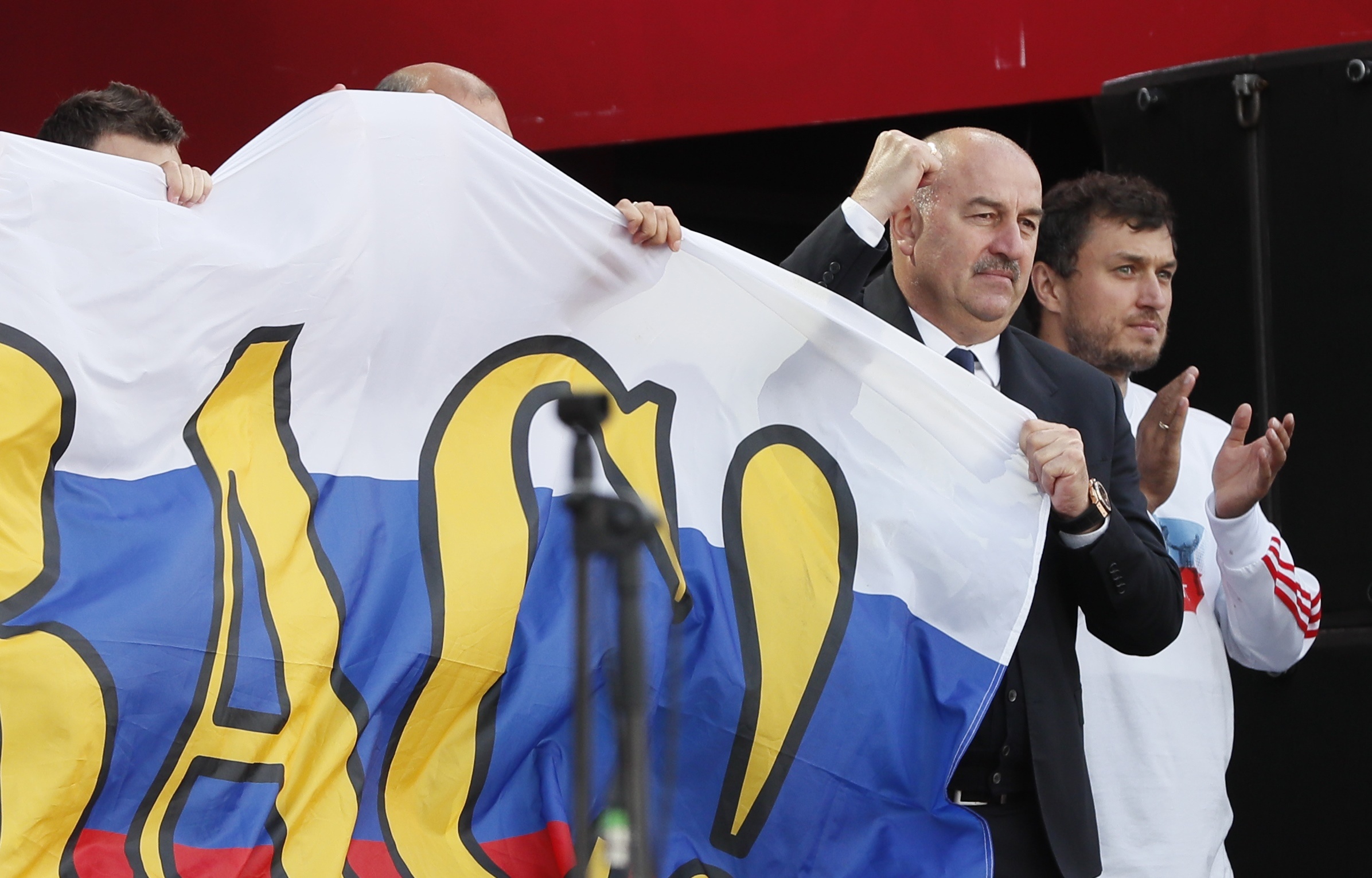 Tuyen Nga duoc chao don nhu nguoi hung du thua Croatia anh 6