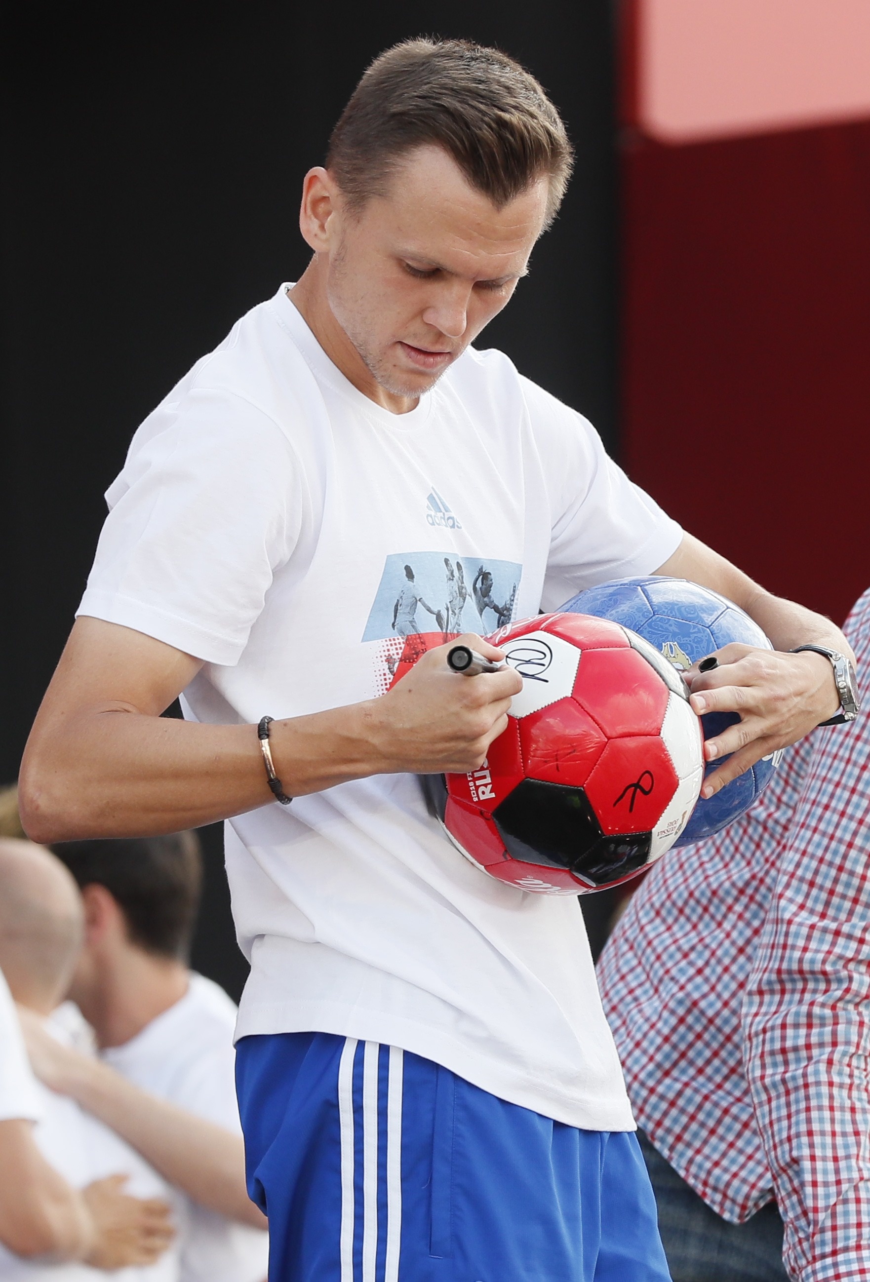 Tuyen Nga duoc chao don nhu nguoi hung du thua Croatia anh 9