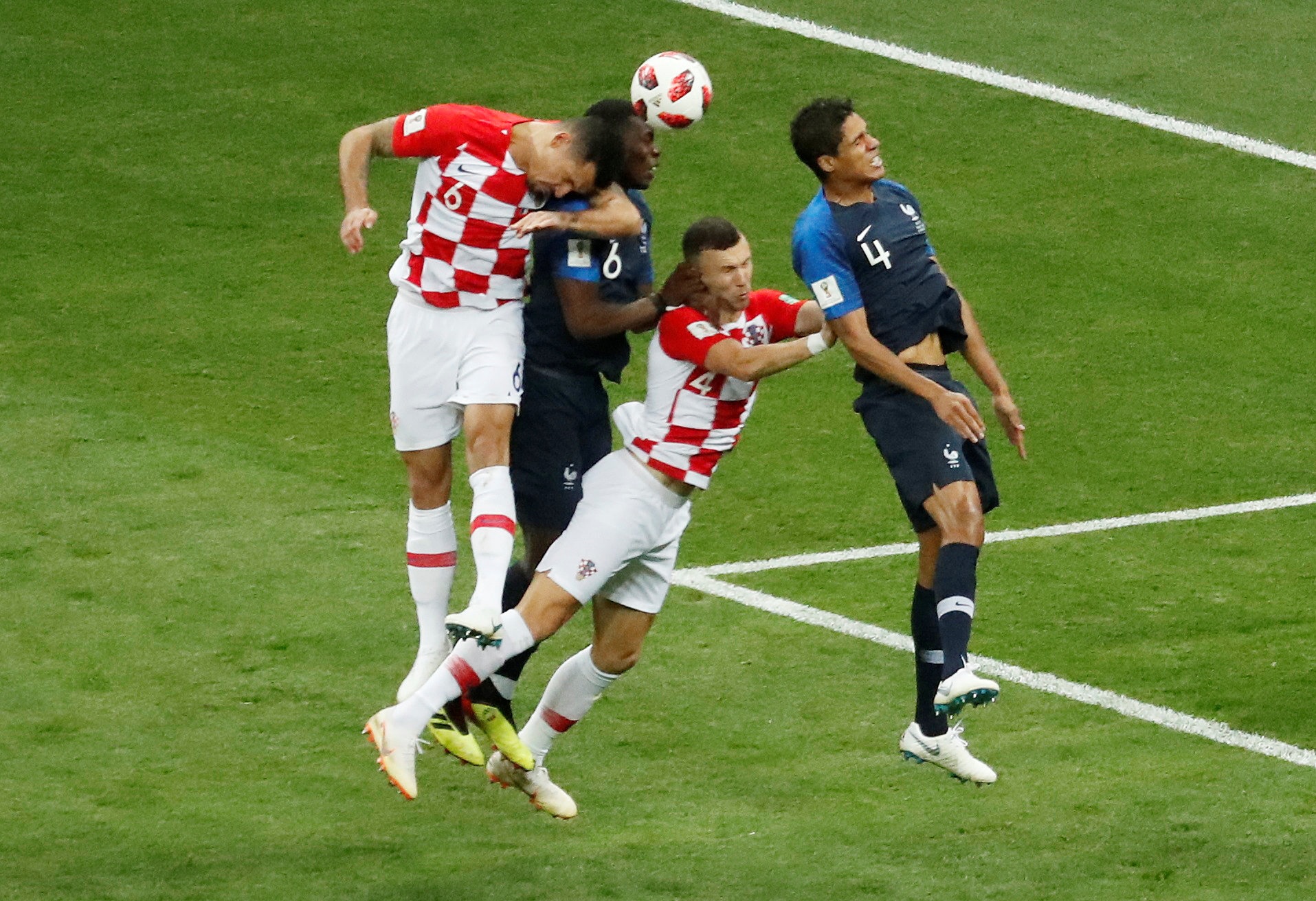 Tuyen Phap vo dich: Tan vuong 'xau xi' anh 3