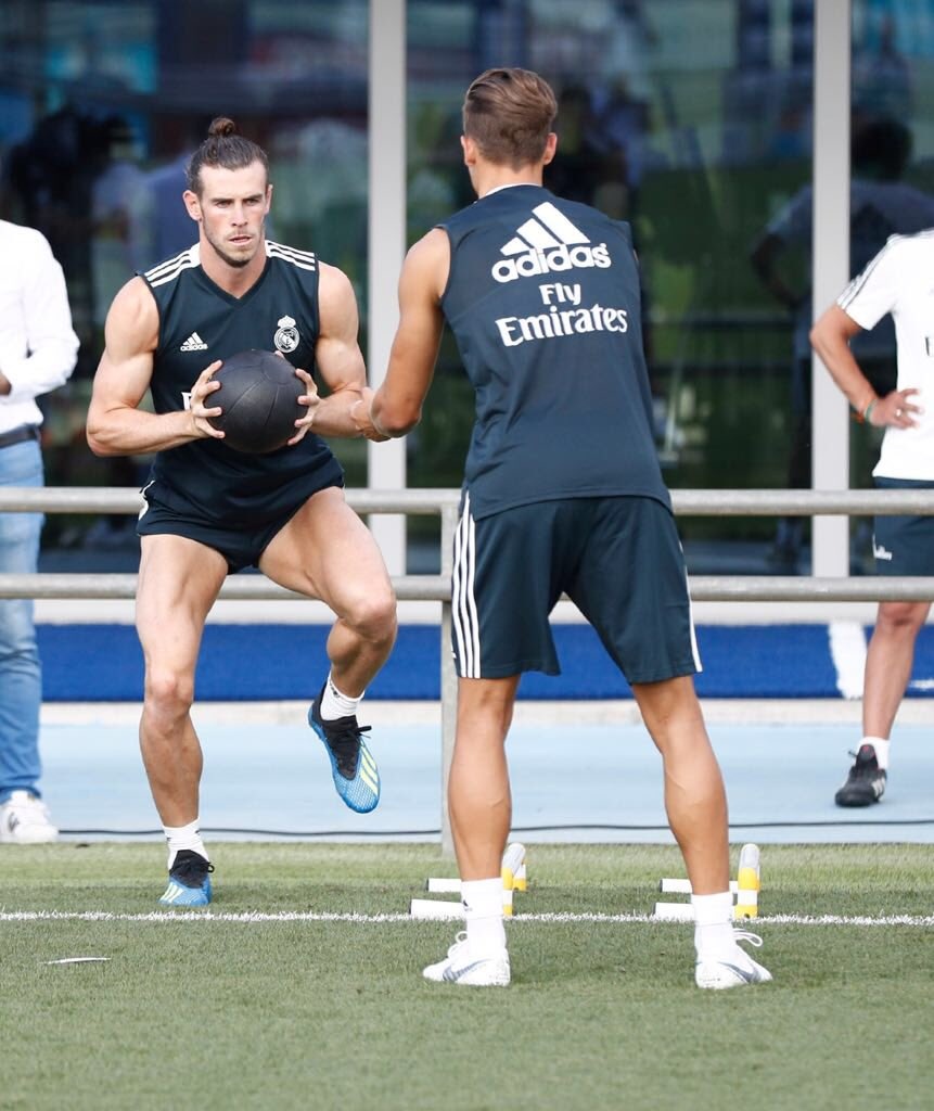 Không Ronaldo, Gareth Bale có trở thành số 1 ở Real Madrid? ảnh 2 Khong Ronaldo, Gareth Bale co tro thanh so 1 o Real Madrid? anh 2