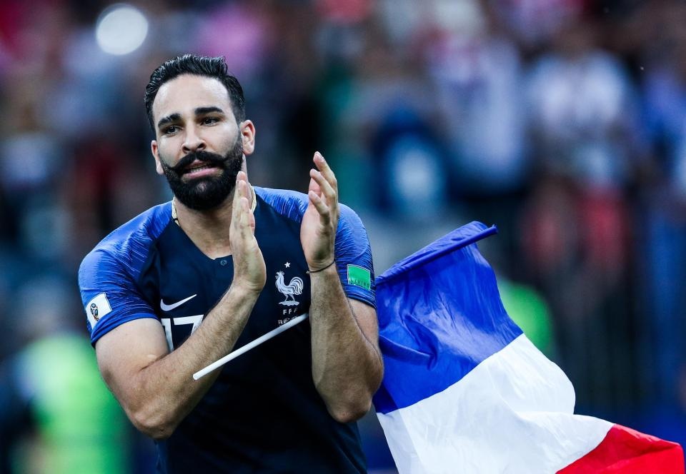 Chuyen chua biet ve 'than may man' Adil Rami cua tuyen Phap hinh anh