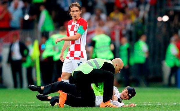 Nhom nhac Nga lam gian doan chung ket World Cup 2018 linh an tu hinh anh