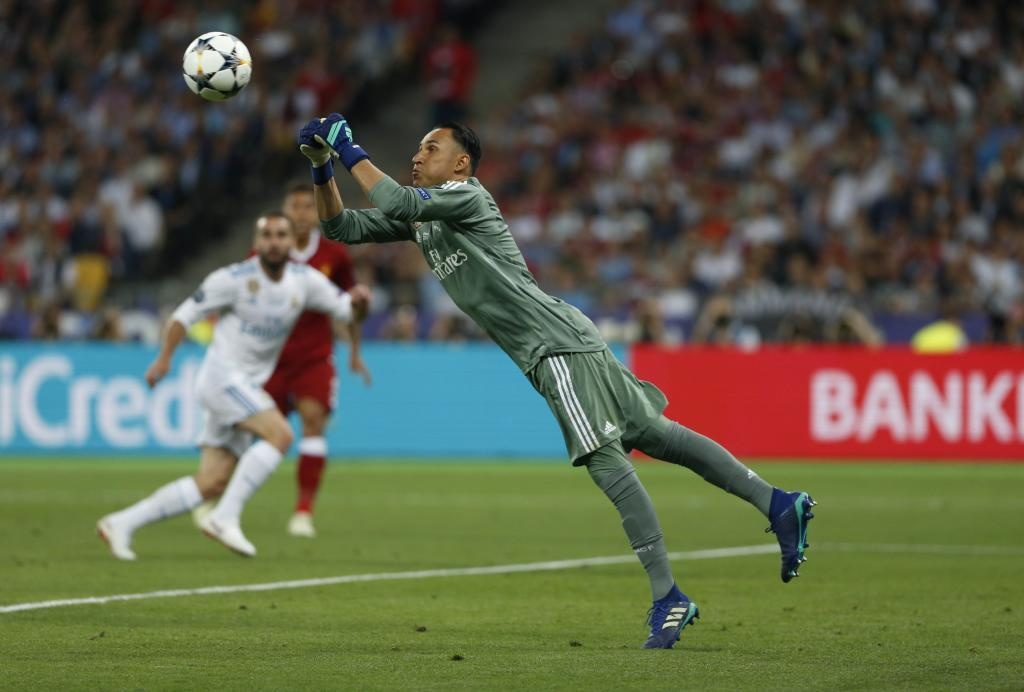 Thibaut Courtois khiến cuộc chiến thủ môn ở Real Madrid nóng bỏng ảnh 2 Thibaut Courtois khien cuoc chien thu mon o Real Madrid nong bong anh 2