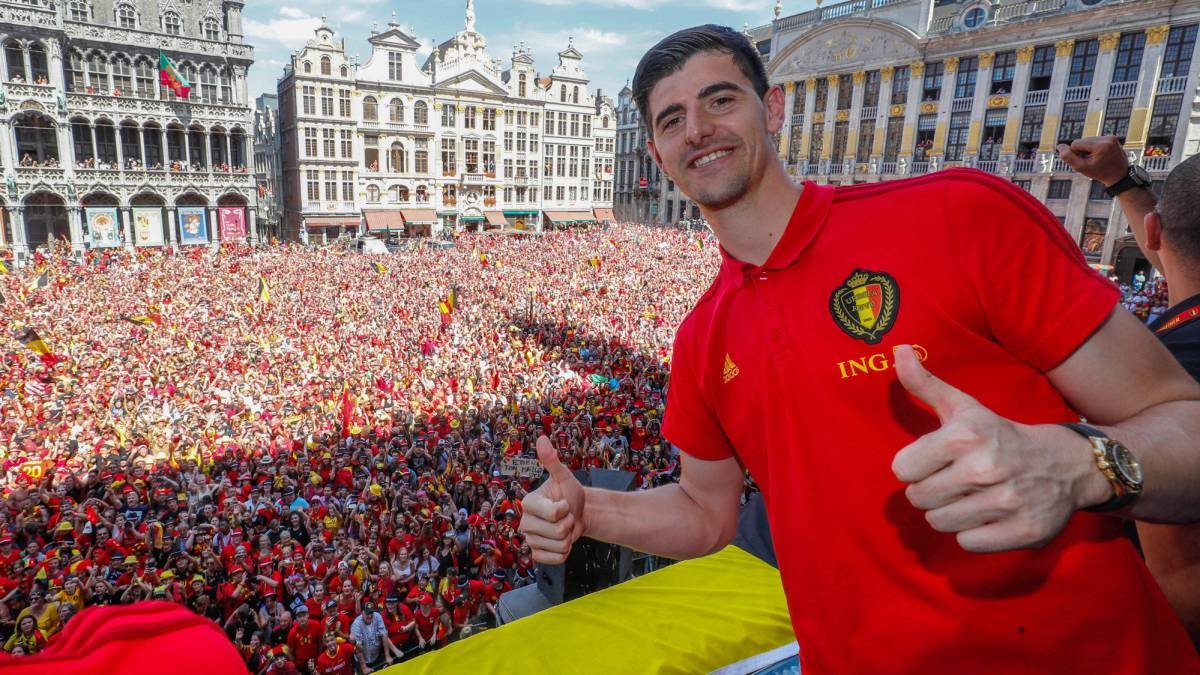 Thibaut Courtois khiến cuộc chiến thủ môn ở Real Madrid nóng bỏng ảnh 1 Thibaut Courtois khien cuoc chien thu mon o Real Madrid nong bong anh 1