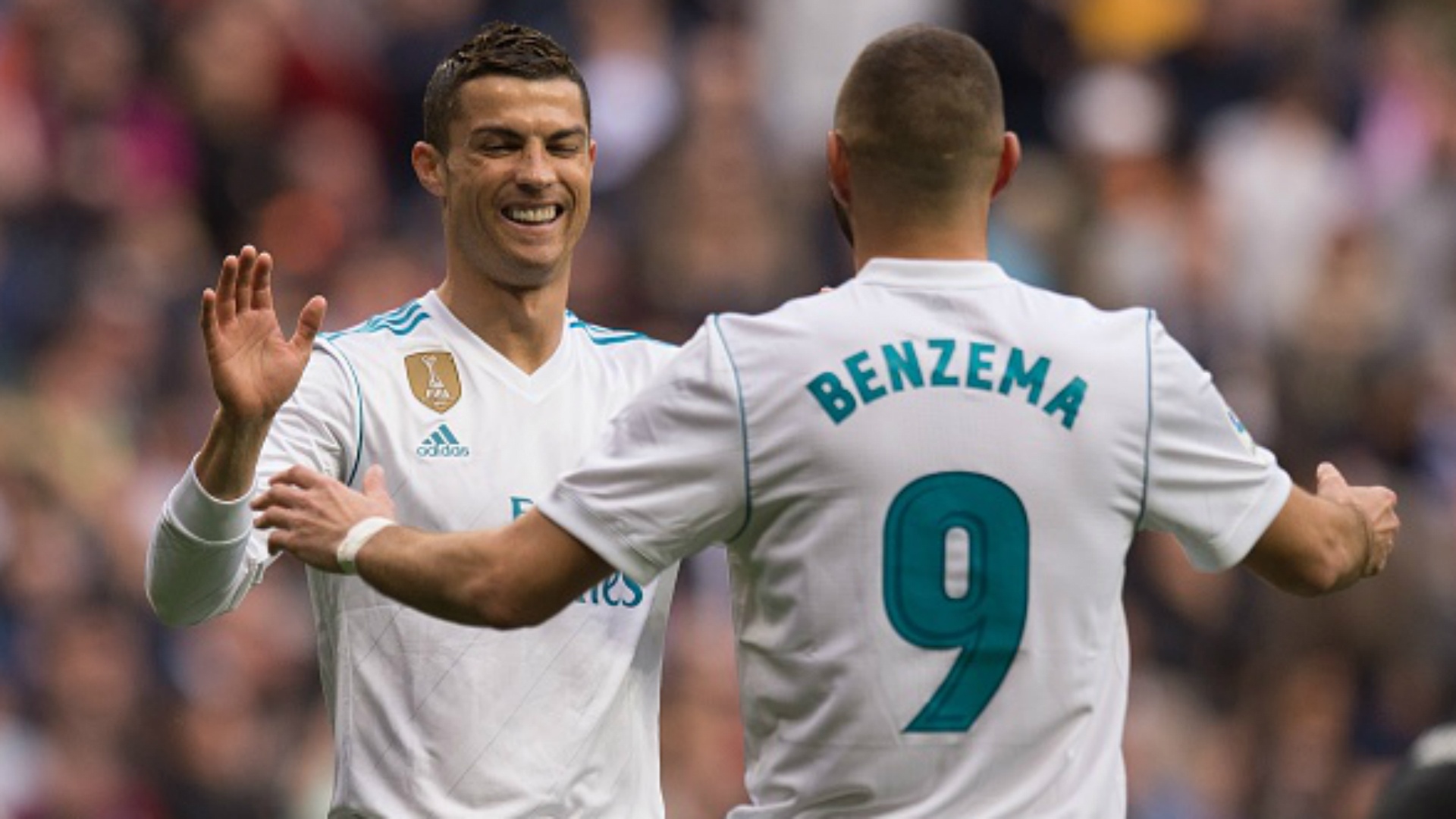 Ronaldo đi, Benzema hết nơi nương náu ảnh 1 Ronaldo di, Benzema het noi nuong nau anh 1