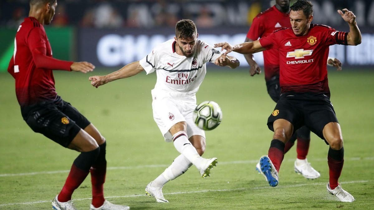 MU chạy đà mùa giải mới trong sự hỗn loạn ảnh 3 MU chay da mua giai moi trong su hon loan anh 3