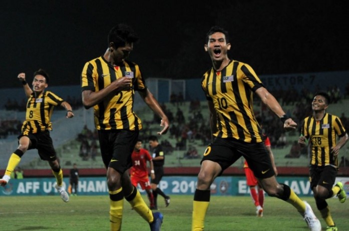 CĐV Indonesia hát chửi đội Malaysia như chó tại giải U16 Đông Nam Á ảnh 1 CDV Indonesia hat chui doi Malaysia nhu cho tai giai U16 Dong Nam A anh 1