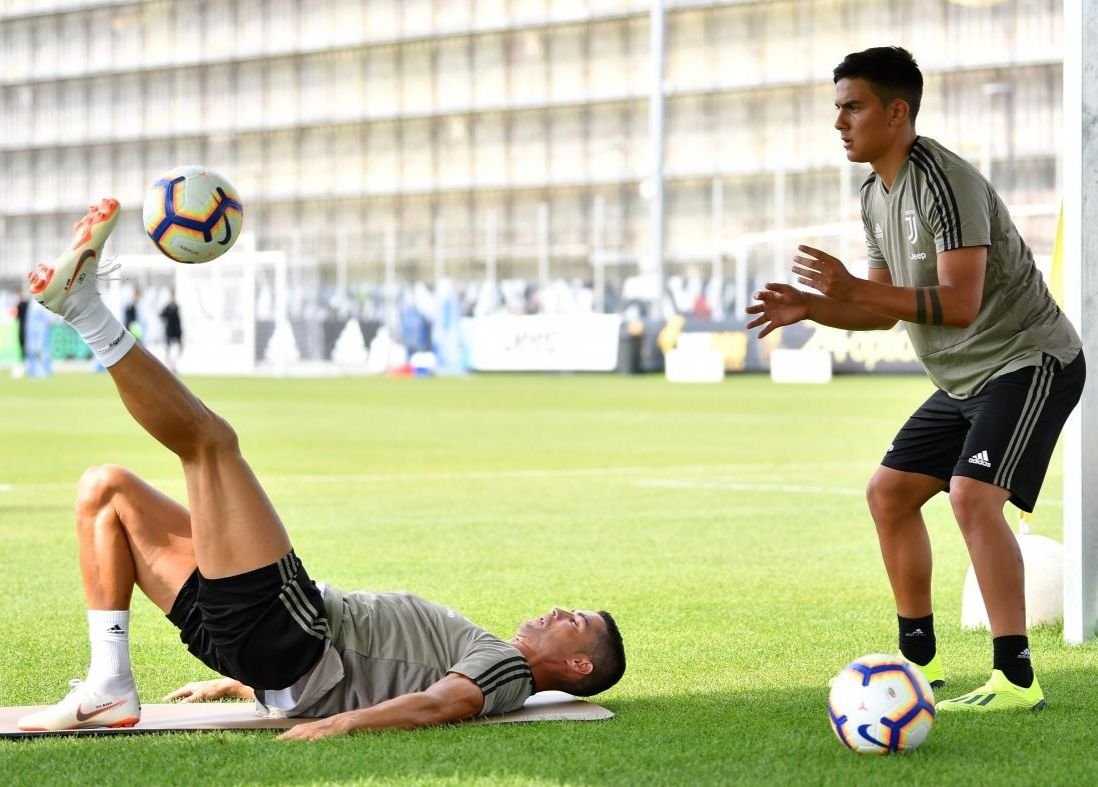 Serie A trở lại thời xưa cũ: Ronaldo đấu phần còn lại của Italy ảnh 1 Serie A tro lai thoi xua cu: Ronaldo dau phan con lai cua Italy anh 1