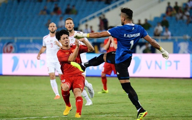 Cong Phuong: 'Khi ra san toi luon dat muc tieu ghi ban' hinh anh