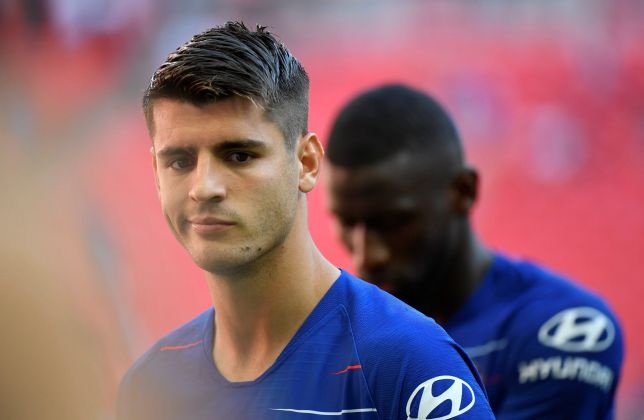 Alvaro Morata bi chui la noi o nhuc o Chelsea hinh anh