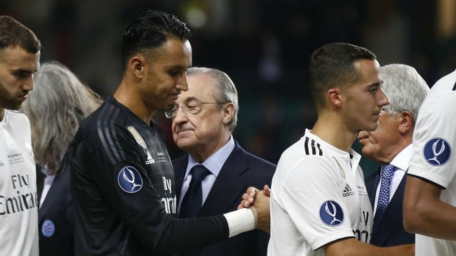 Con gam nham qua khu, Real Madrid chi co chuoc cai ket dang hinh anh