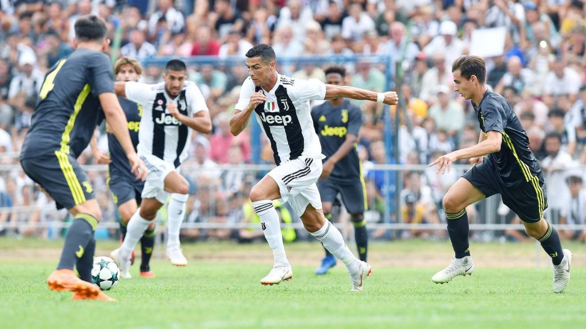 Ronaldo ra mắt Serie A: Giữa vòng vây súng đạn ảnh 3 Ronaldo ra mat Serie A: Giua vong vay sung dan anh 3