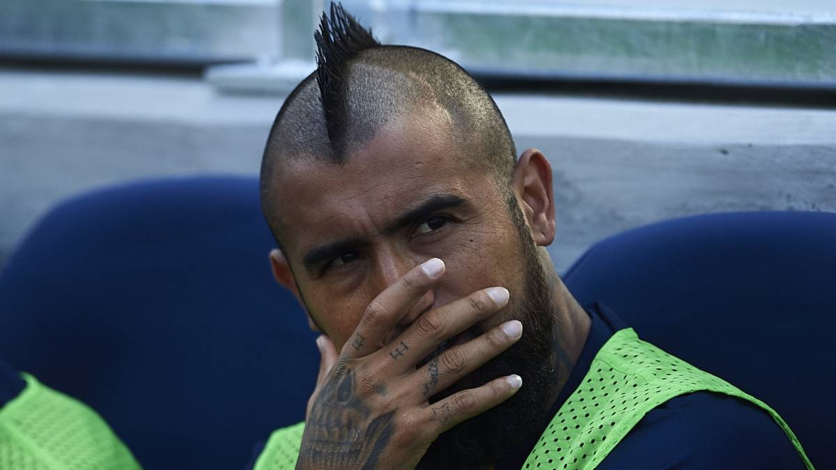Arturo Vidal o Barca: Sau dinh cao la ngo vuc hinh anh