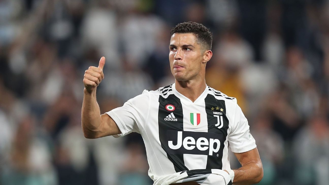 Khi the gioi chi co duy nhat Ronaldo 'xin' hinh anh