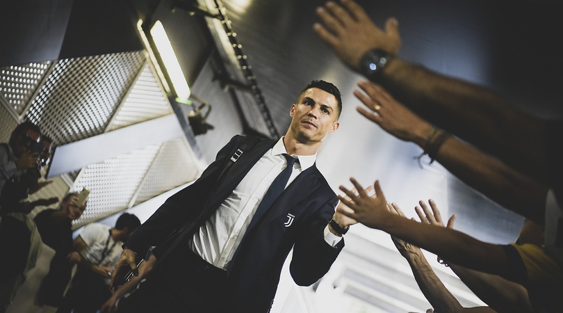 Hinh anh Ronaldo bi xoa khoi website cua tro FIFA 2019 hinh anh