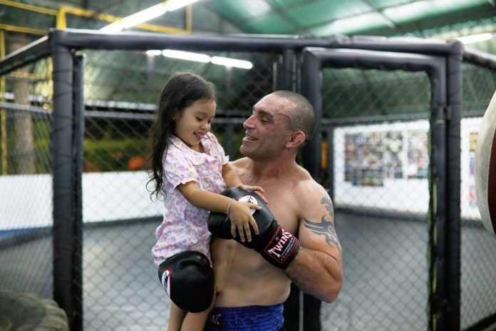 Huyền thoại Muay ảnh 2 Huyen thoai Muay anh 2