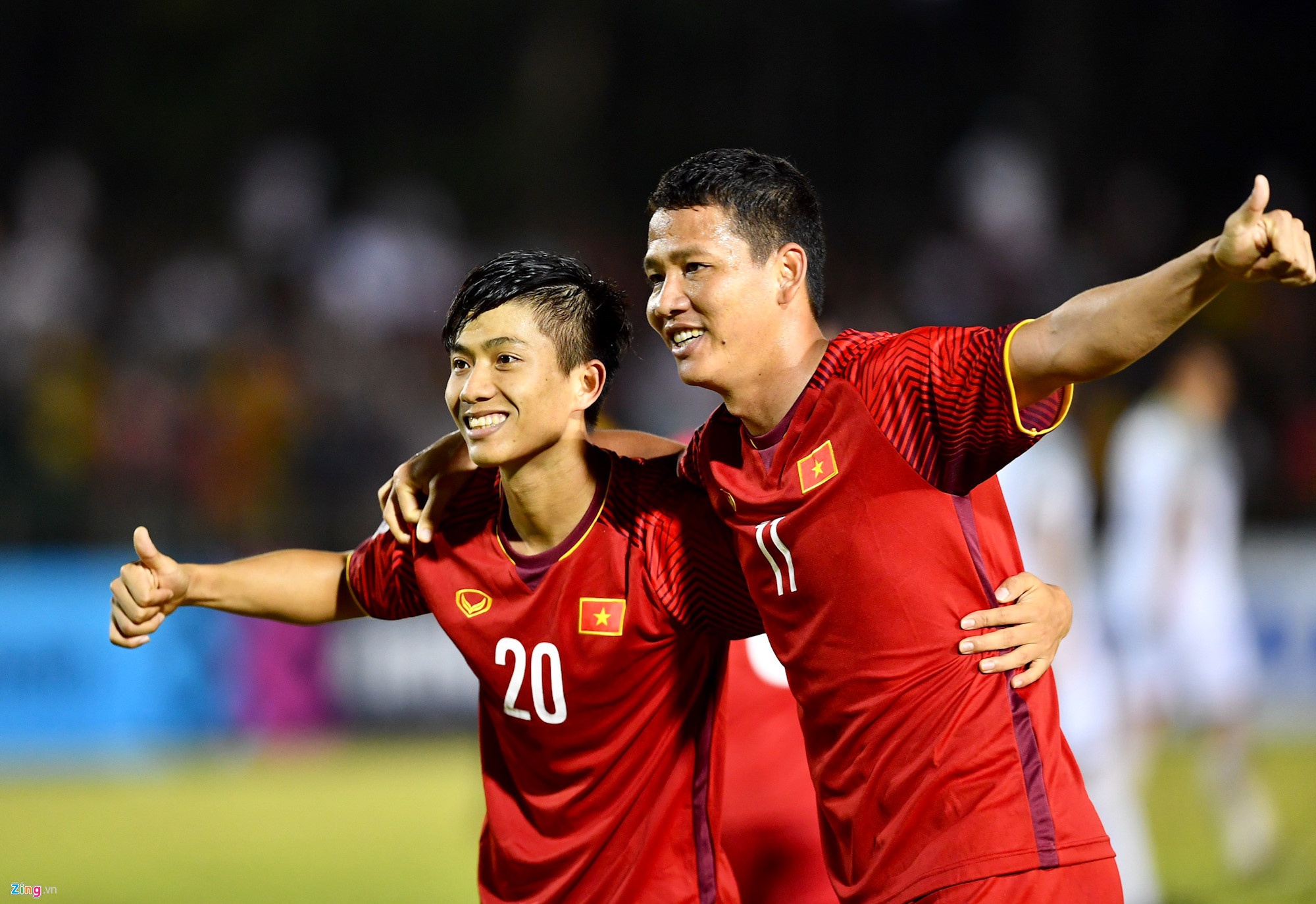 Chuyen gia chau A: 'Tuyen Viet Nam choi bien ao nhat AFF Cup' hinh anh