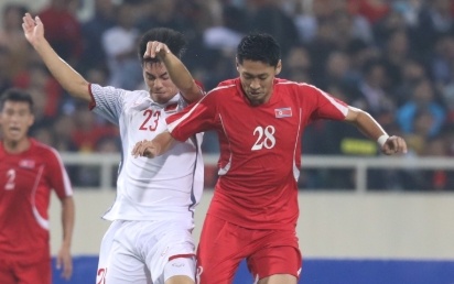 'Tuyen Viet Nam dang da giong Han Quoc nam 2002' hinh anh