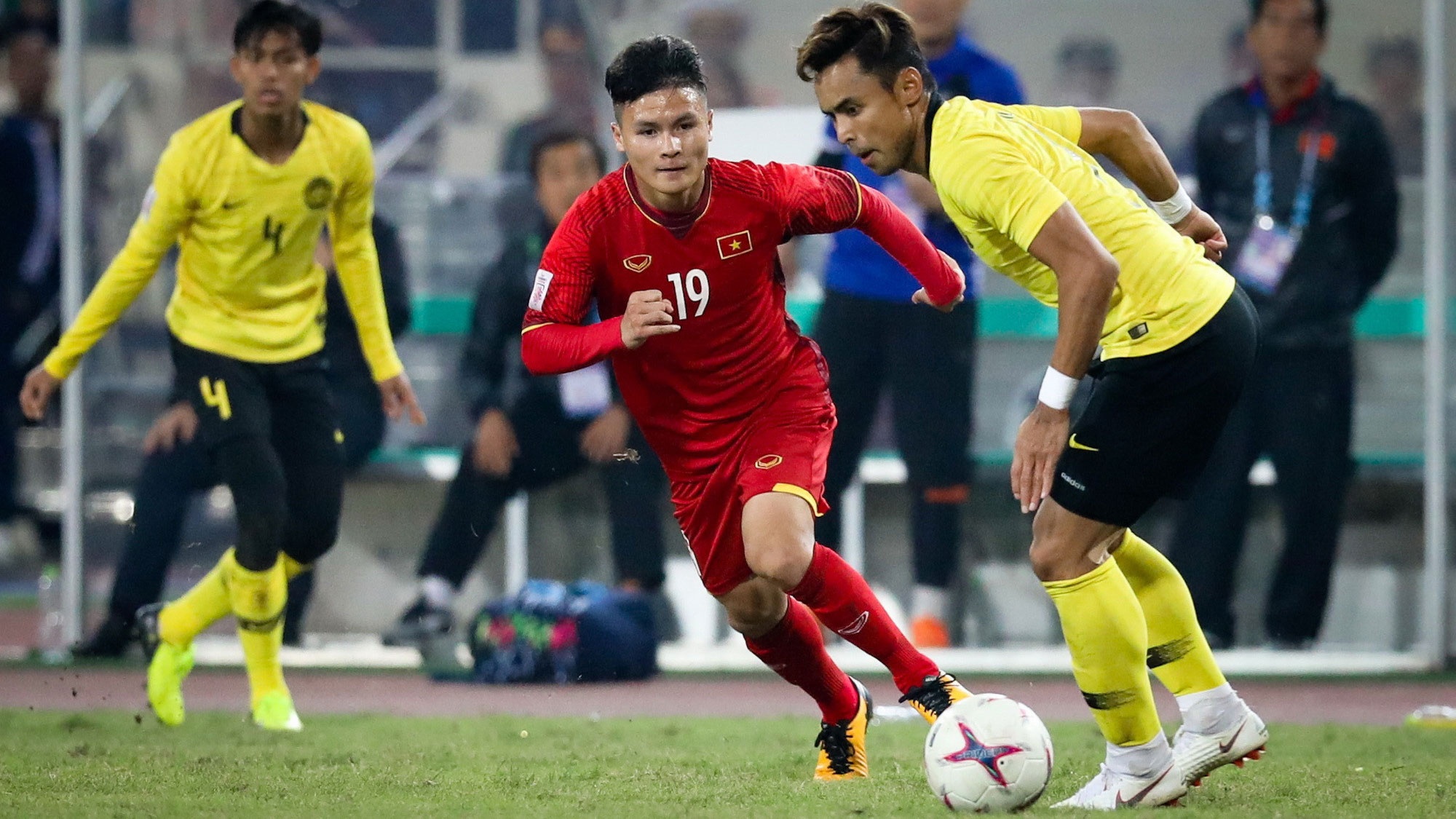 Tham vong tu dai gia va 'ngua o' Viet Nam tai Asian Cup hinh anh