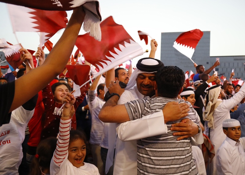 Bien nguoi Qatar do ra duong an mung chuc vo dich Asian Cup hinh anh
