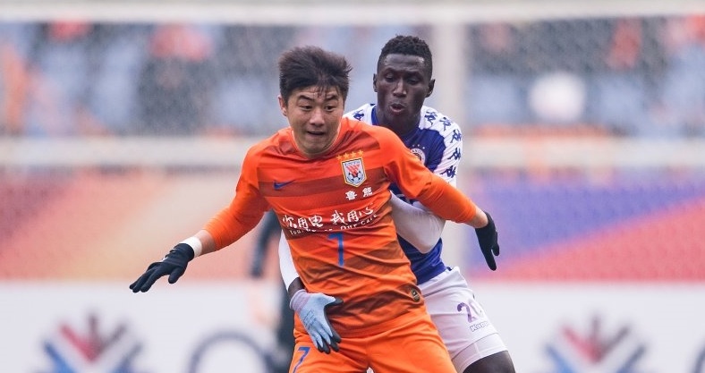 Shandong Luneng thang dam CLB Ha Noi, CDV Trung Quoc van nong mat hinh anh