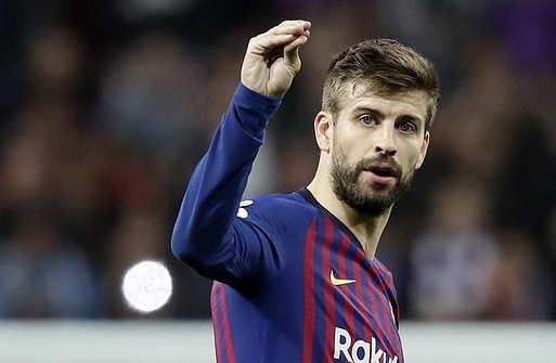 Nhin Messi bi chay mau mieng, Pique to Ramos da bao luc hinh anh