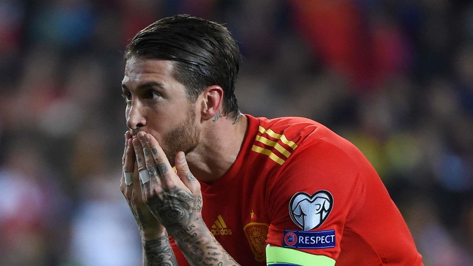 Sergio Ramos duoc doi thu khen la 'hau ve tu te nhat' hinh anh