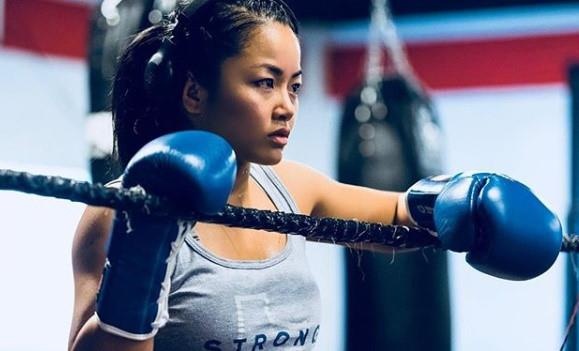 Bong hong goc Viet da bai doi thu Indonesia o san MMA lon nhat chau A hinh anh