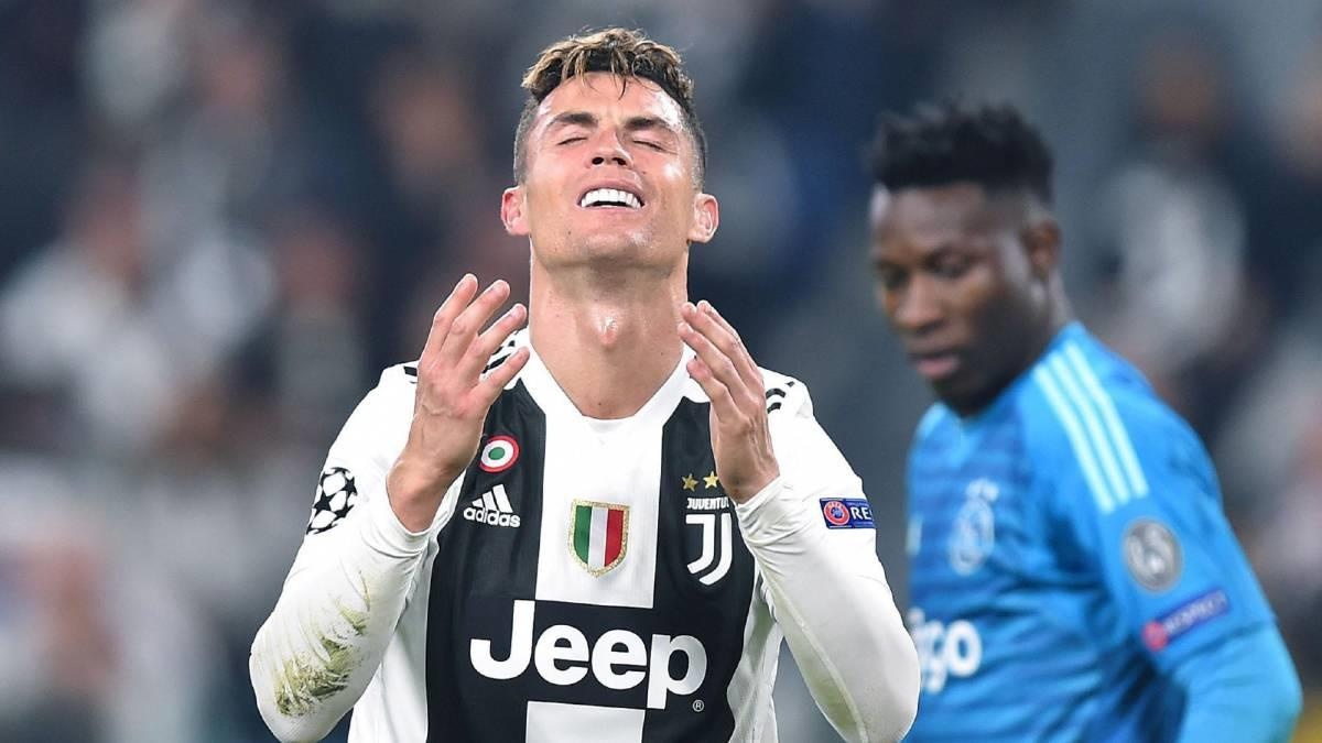 Co Ronaldo, Juventus van nham chan va cu ky hinh anh