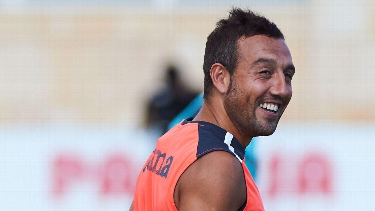 Cazorla tro lai tuyen Tay Ban Nha sau thang ngay song trong 'dia nguc' hinh anh