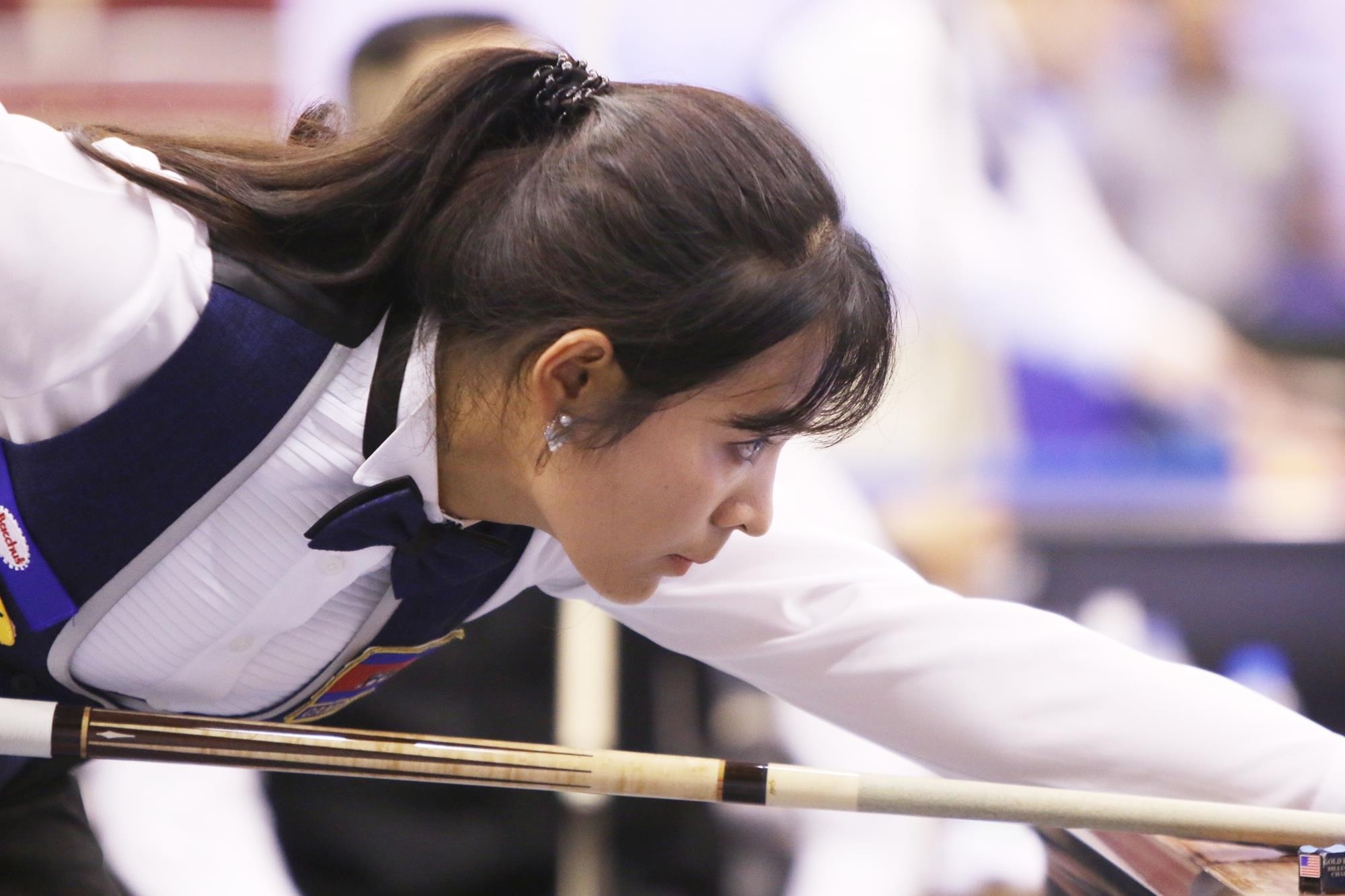 Net xinh xan cua my nhan billiards nguoi Campuchia hinh anh