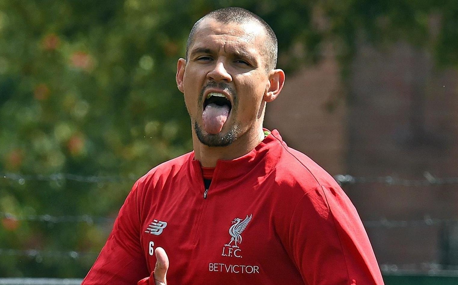 Tuyen An Do nhan cu hich tinh than truoc them King's Cup hinh anh