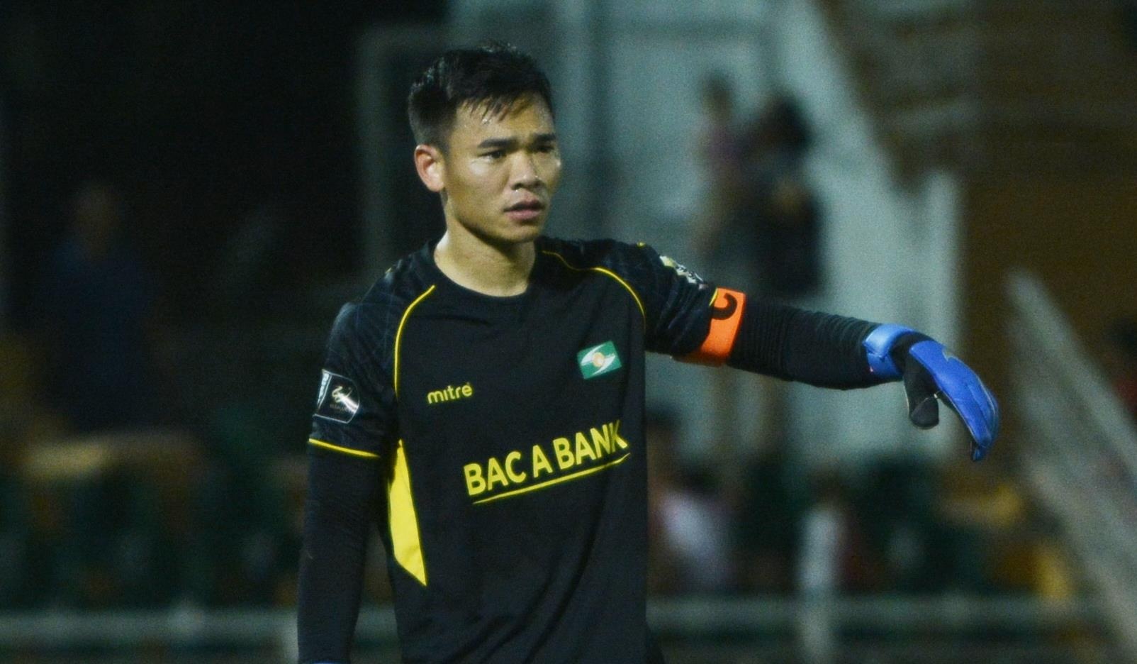 Nguyen Manh khong ngan canh tranh voi Van Lam o tuyen Viet Nam hinh anh