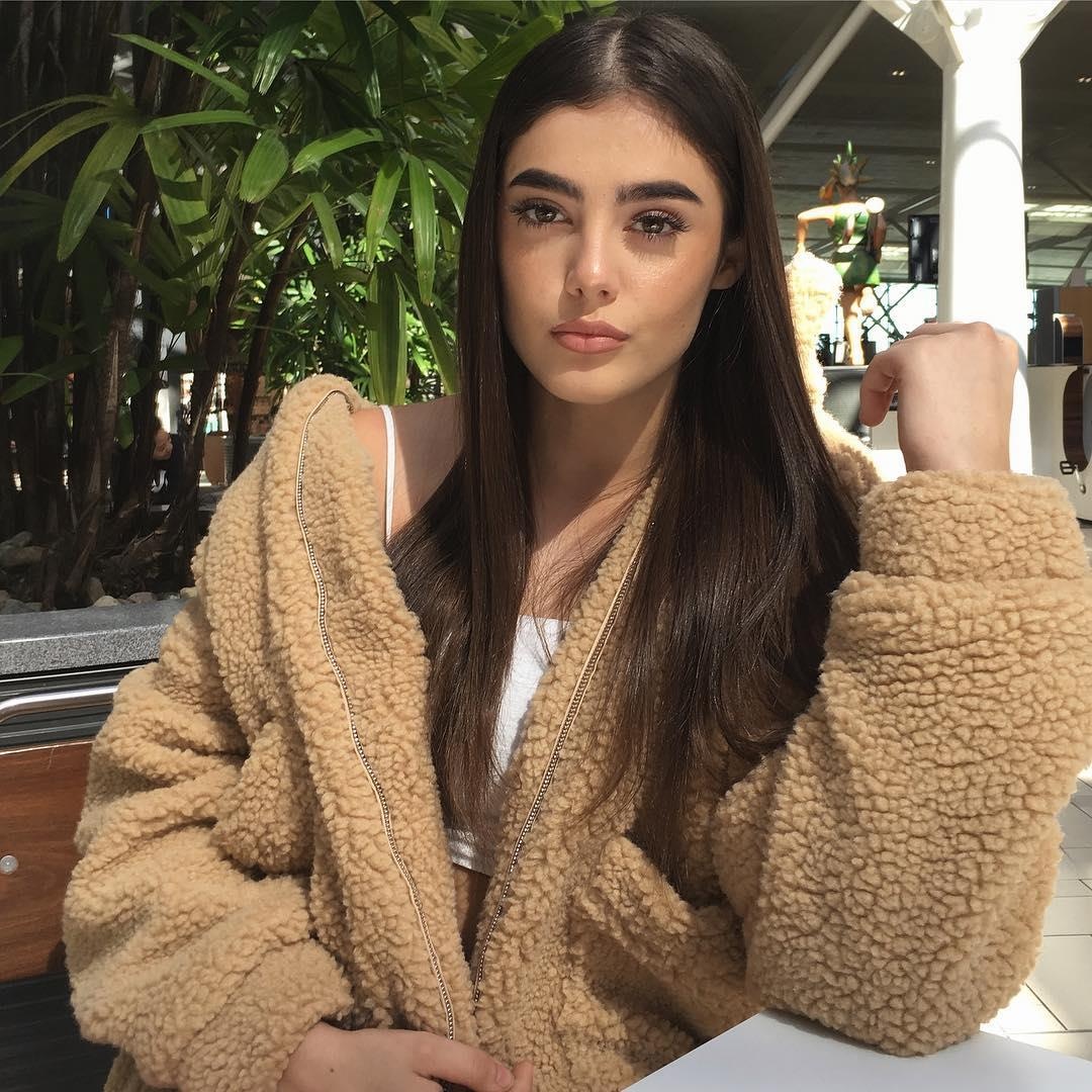 Alma Juniku ảnh 1 Alma Juniku anh 1