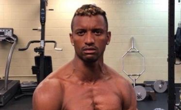 Cuu sao MU co co bap cuon cuon khong kem Ronaldo hinh anh