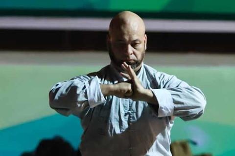 Flores chua gap duoc Tu Hieu Dong du den vo duong 2 lan hinh anh