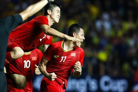 Phong vien Thai Lan: 'UAE va Viet Nam manh nhat bang' hinh anh