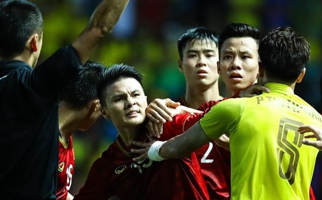 Vi sao Thai Lan bi danh gia thap hon Viet Nam tai vong loai World Cup? hinh anh