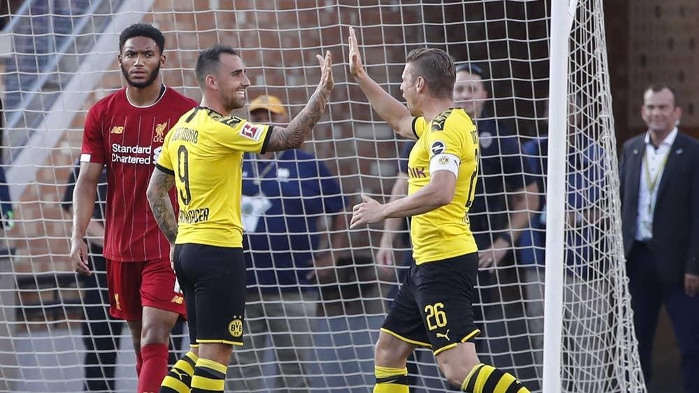 Liverpool guc nga truoc Dortmund tren dat My hinh anh