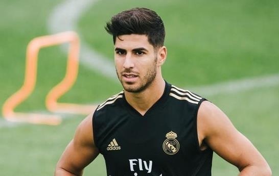 Sao Real Madrid phai roi san bang xe cuu thuong hinh anh