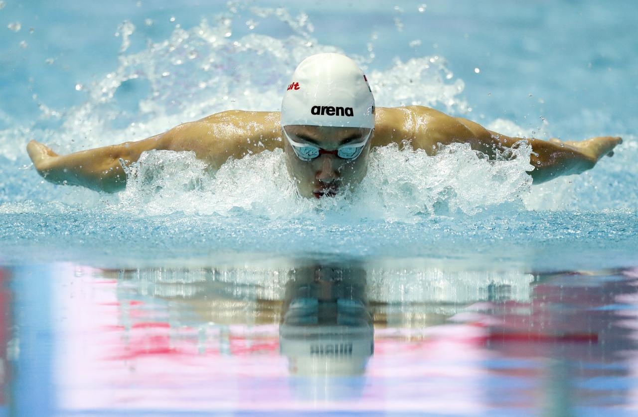 Kinh ngu 19 tuoi pha ky luc 200 m boi buom cua Michael Phelps hinh anh