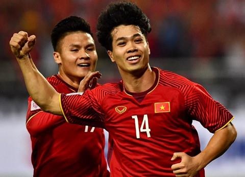 Viet Nam can nhieu hon nhung Cong Phuong, Quang Hai de du World Cup hinh anh