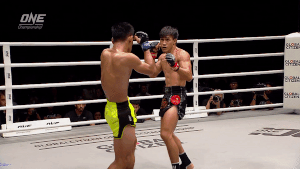 Duy Nhat vao top khoanh khac dang chu y nhat su kien ONE Championship hinh anh
