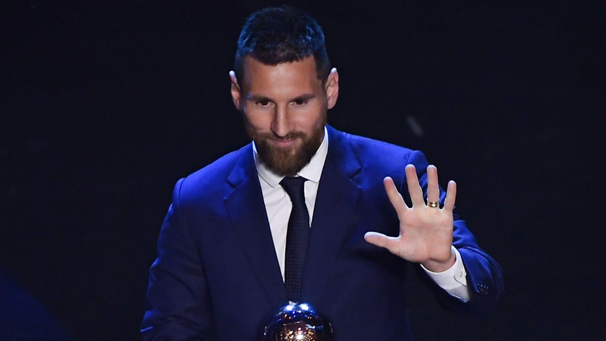 Ly do Messi de thua Van Dijk trong cuoc dua Qua bong Vang hinh anh